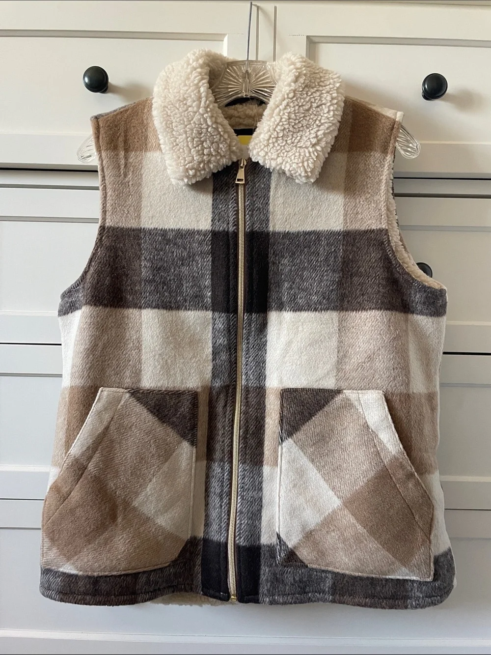 NWT Sanctuary Plush Sherpa-Collar Plaid Vest in Cream & Brown Front Zipper - S - Picture 1 of 6